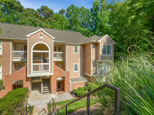 101-2D Marbury Ct, Cary, NC 27513