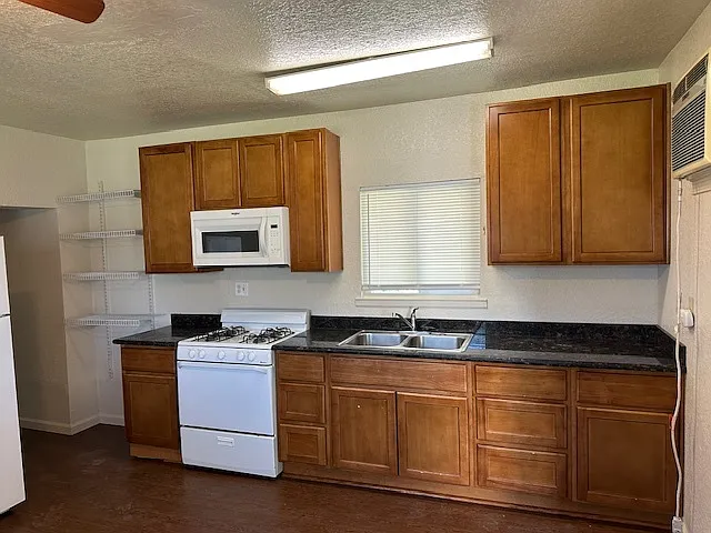 2150 E Michael Ave #A — Photo 14