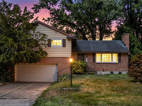 5273 Bittersweet Dr, Dayton, OH 45429