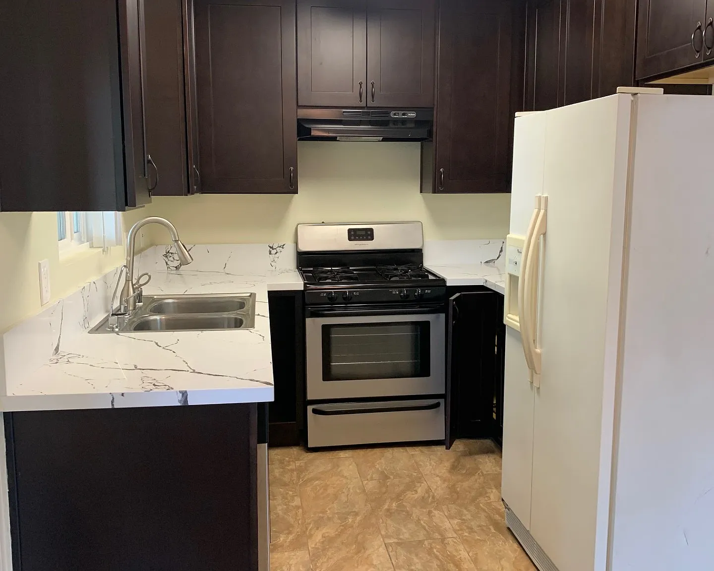 2 bed, 806 sqft, $2,625 — Photo 4