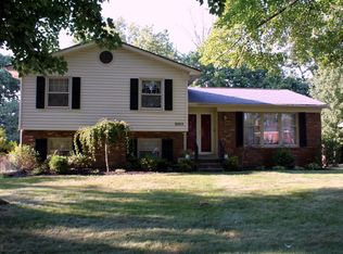 8909 Lethborough Dr, Jeffersontown, KY 40299