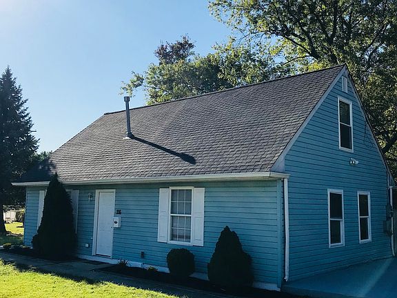 4th image of 216 N Dennis Dr