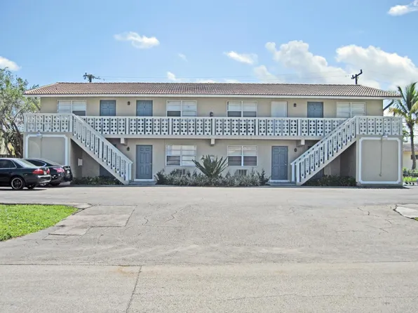 560 NE 46th St, Boca Raton, FL 33431