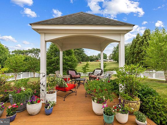 4th image of 3028 Carlee Run Ct