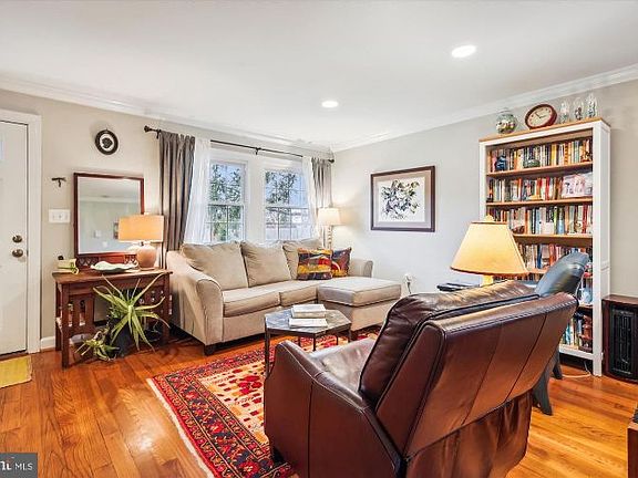 4th image of 130 S Virginia Ave #24