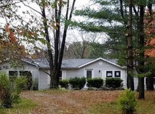 7200 Moreland Rd, Jonesville, MI 49250