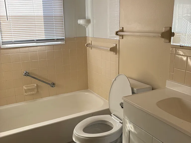 709 S Broadway Ave #709 — Photo 7