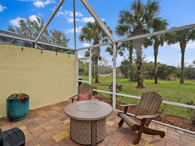 2121 Burgos Dr — Photo 14