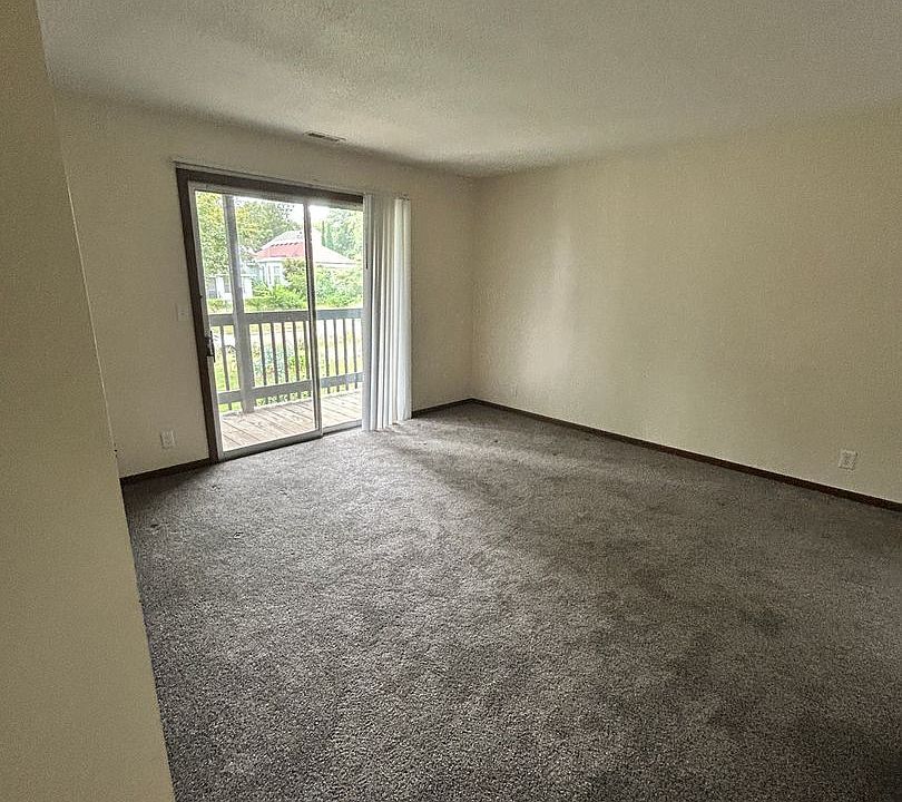 1st image of 2532 T St Unit 3