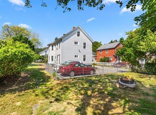 84 Spruce St, Warwick, RI 02886