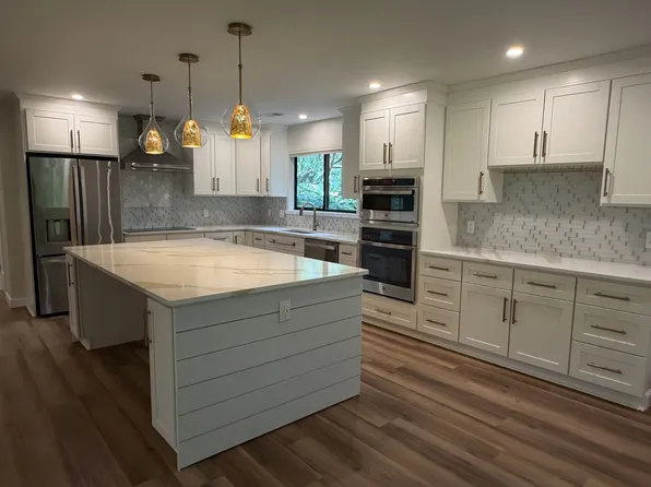 4 Sally Port Rd, Hilton Head Island, SC 29928