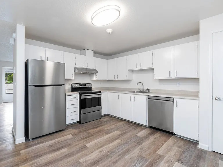 4432 176th St SW — Photo 3