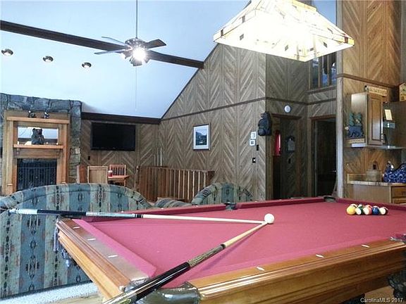 4th image of 131 Forest Ln