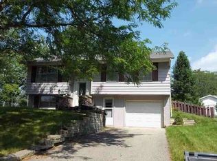 6540 Danbern Ln NE, Cedar Rapids, IA 52402