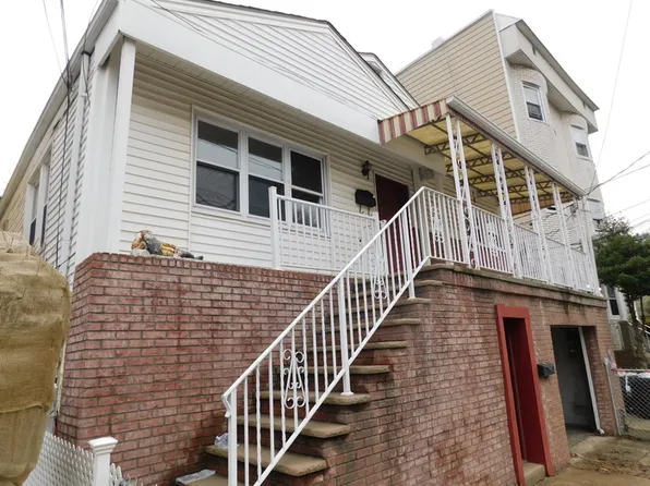 21 W 14th St #2, Bayonne, NJ 07002