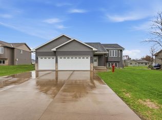 201 10th St SE, Freeport, MN 56331