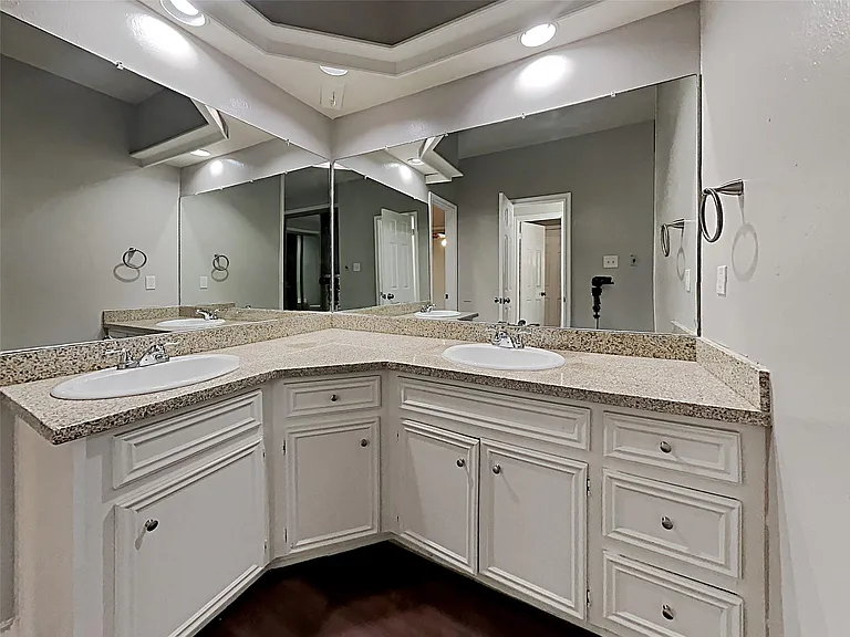 6737 Tournament Dr — Photo 12