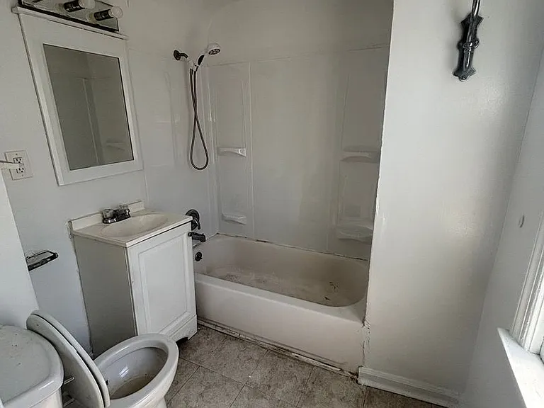 800 London Rd — Photo 5