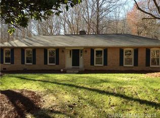 914 Autumnwood Ln, Charlotte, NC 28213