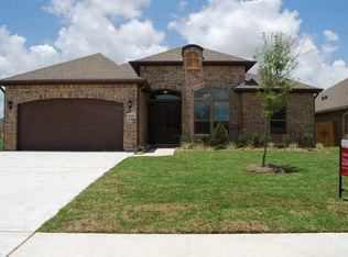 8310 Lake Placid Dr, Nederland, TX 77627