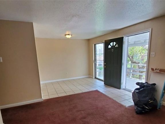 4th image of 913 W Monterey Ct