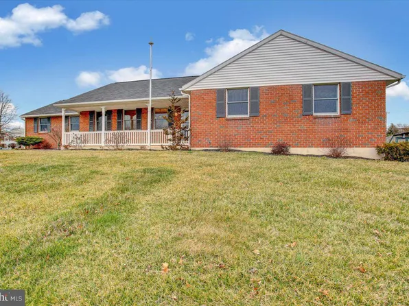 2572 Crabapple Ct, Gilbertsville, PA 19525