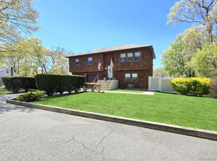 76 Webster Avenue, Ronkonkoma, NY 11779