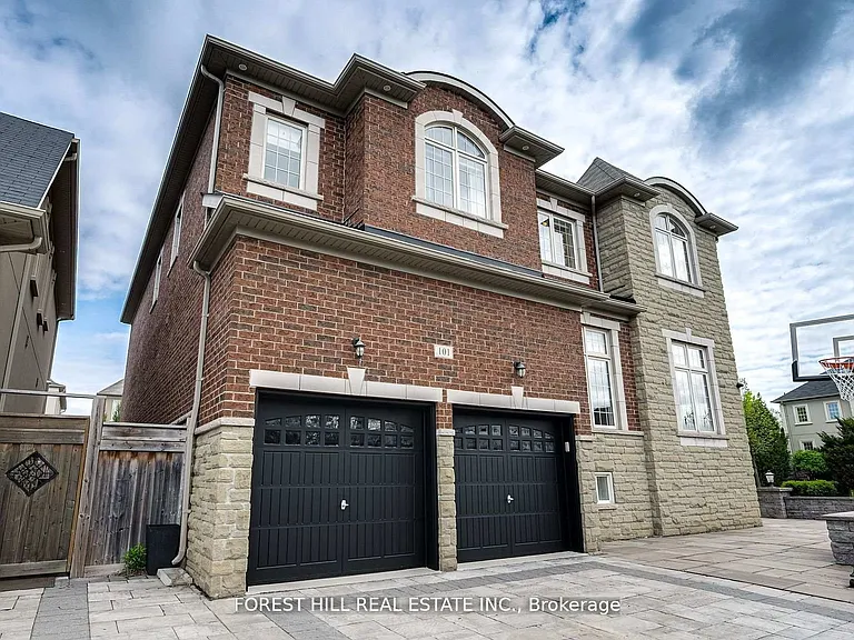 101 Glenheron Cres — Photo 2