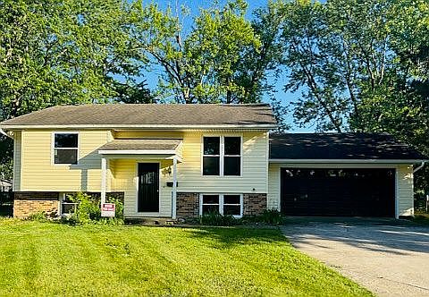 1st image of 831 Heather Dr