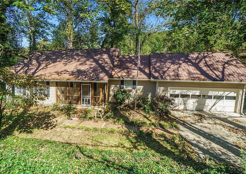 1st image of 636 Crudup Dr