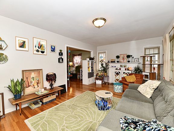 2nd image of 4629 N Kenwood Ave