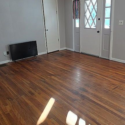 2nd image of 2752 Haig Ave