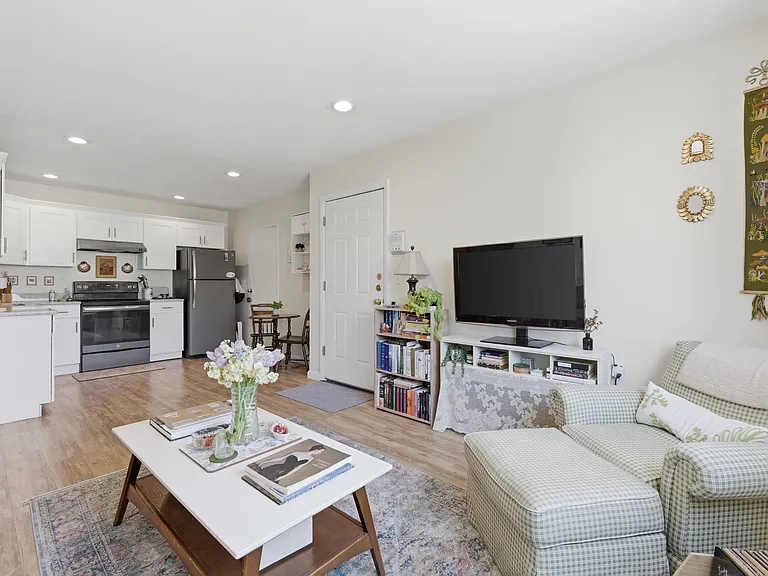 256 Parker Hill Ave #3 — Photo 2