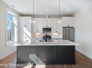 1839 W Irving Park Rd #1R, Chicago, IL 60613