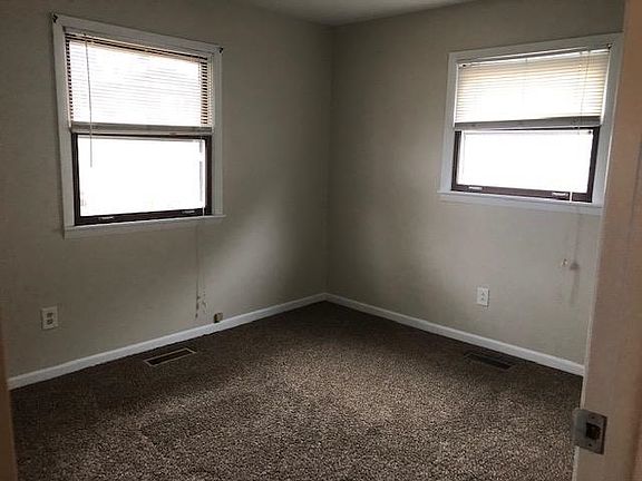 5th image of 1606 Whittier Park Dr