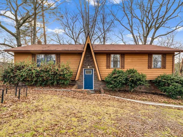 4113 Village Dr, Cohutta, GA 30710