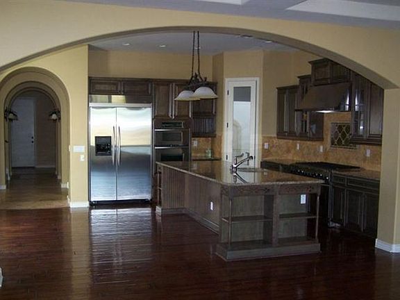 5th image of 9809 N 183rd Dr