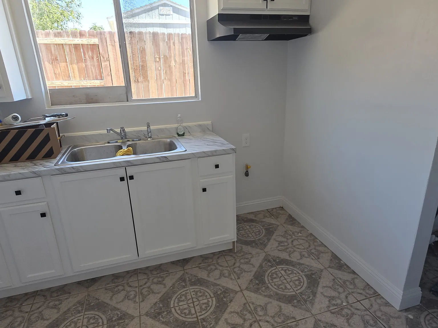2 bed, 700 sqft, $1,525 — Photo 3