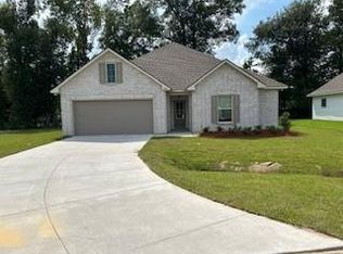 41333 Rosewood Dr, Hammond, LA 70401