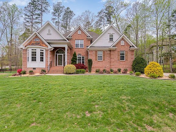 2nd image of 77 Covington Ct