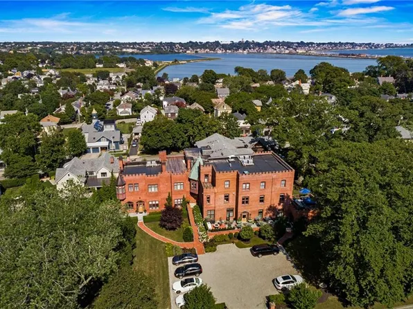 78 Rhode Island Ave Unit 4, Newport, RI 02840
