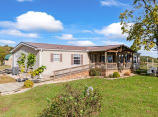 1690 Segal Rd, Brownsville, KY 42210