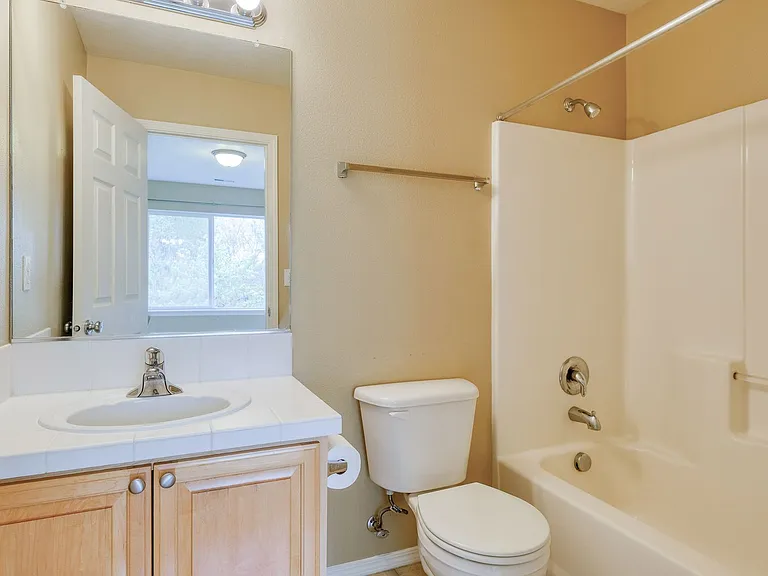 17098 Berkeley Ln — Photo 21