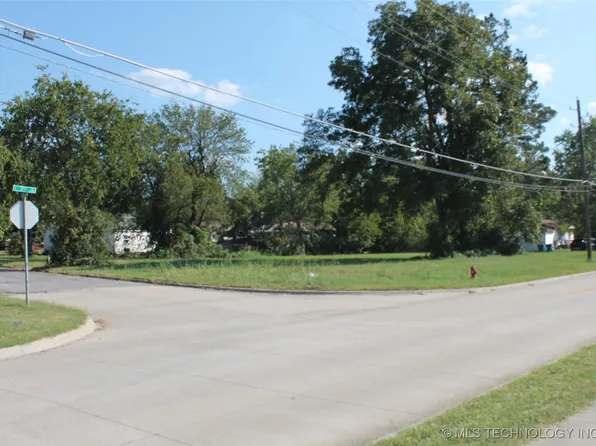 1300 S 2nd St, McAlester, OK 74501