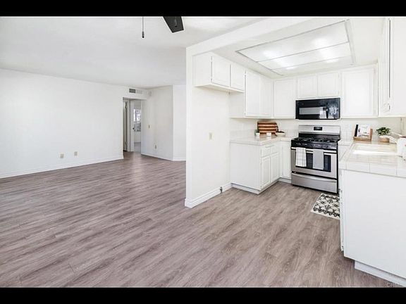3rd image of 7474 Altiva Pl