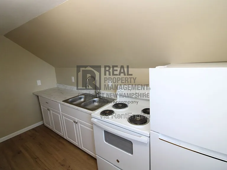 31B Park St — Photo 2