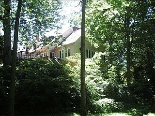 3rd image of 840 N Madison Ave