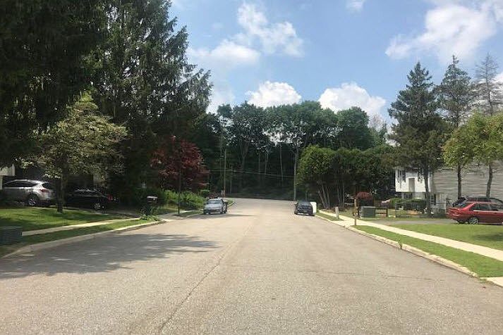 2nd image of 9 Oxbow Dr
