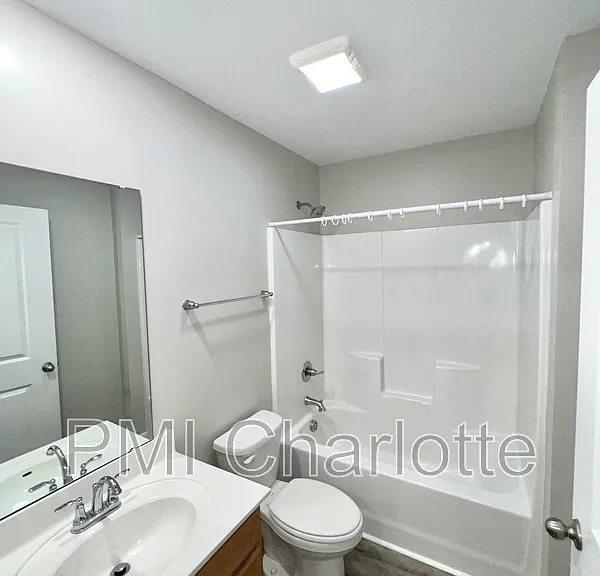 729 Fisher Ferry St #E — Photo 7