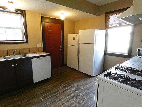 4th image of 442-444 E 16th Ave